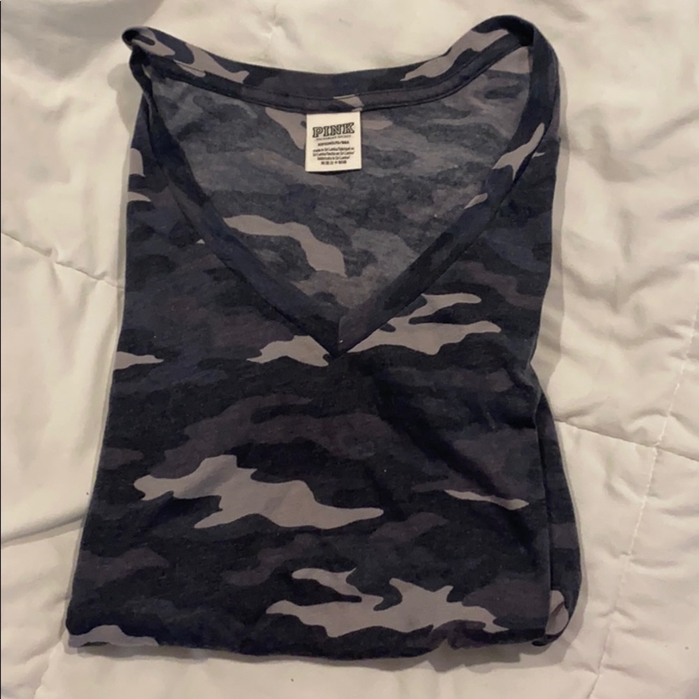 PINK camo v neck